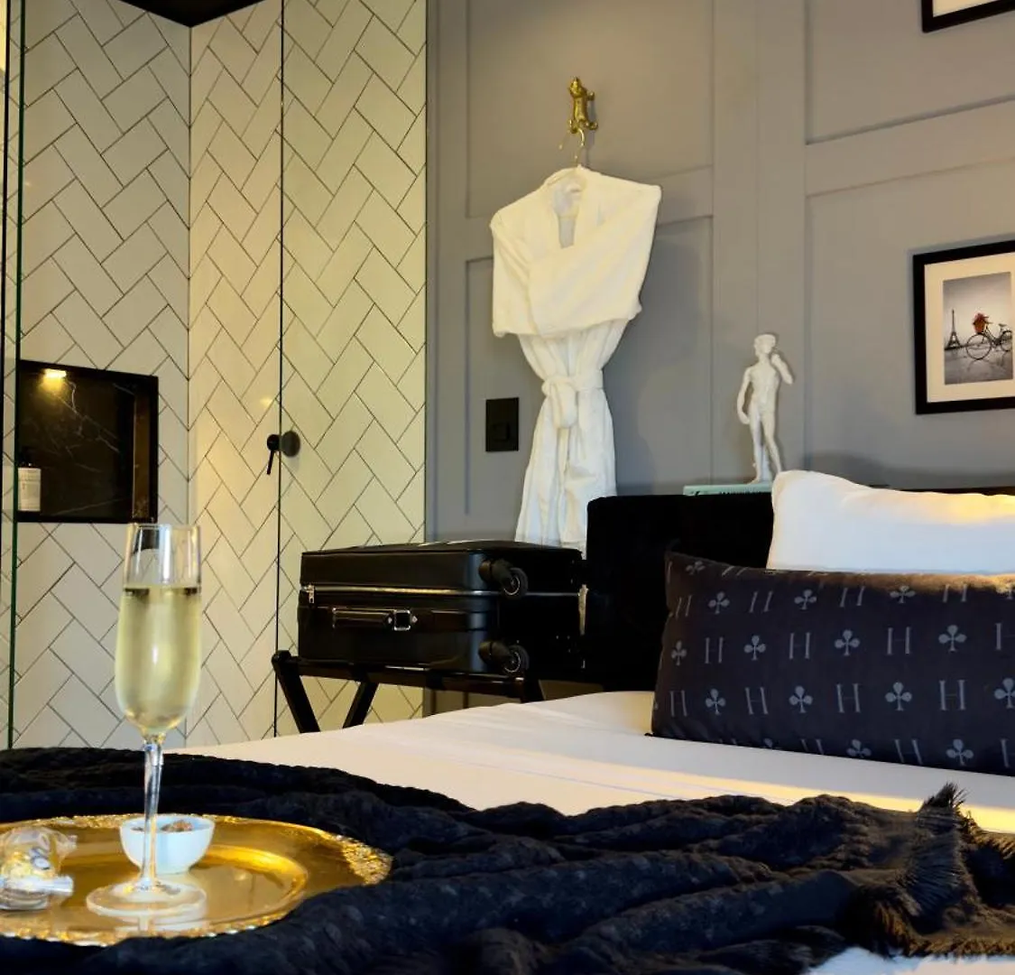 Hotel Helene Medellín 4*,
