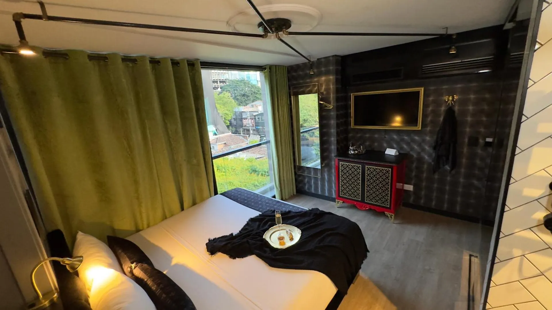Hotel Helene Medellin 4*,  Colombia