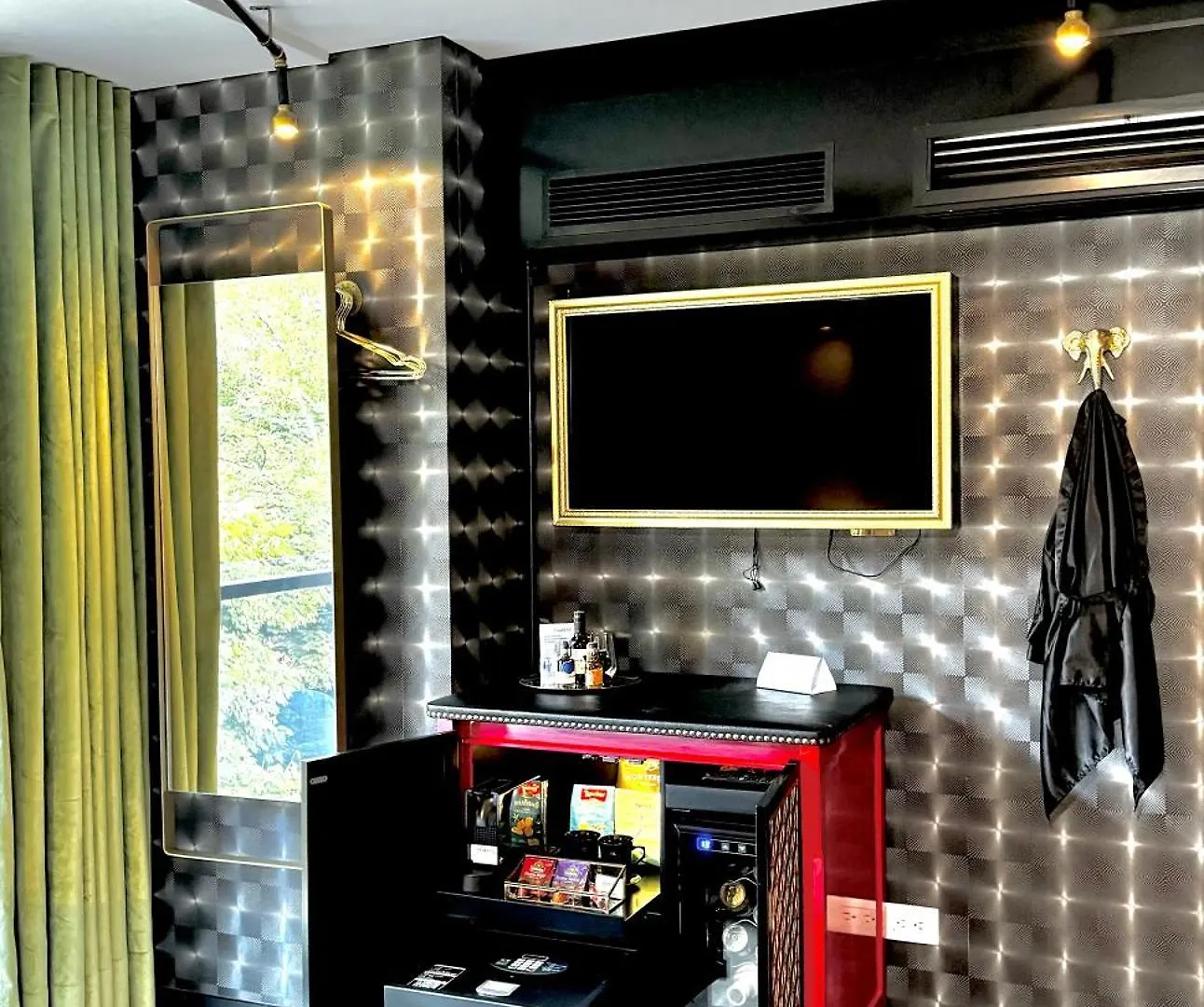 ****  Hotel Helene Medellin Colombia