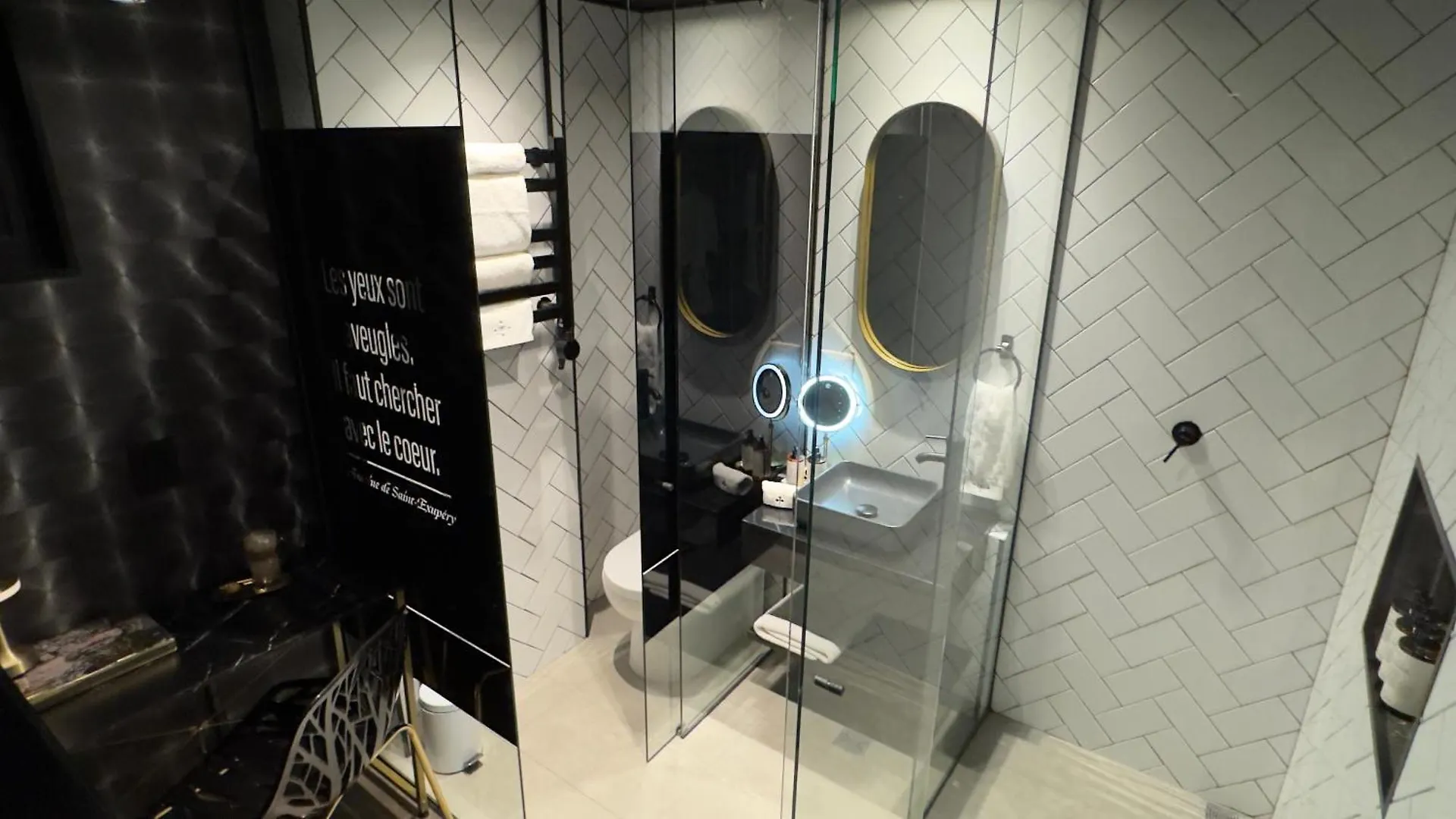 ****  Hotel Helene Medellin Colombia
