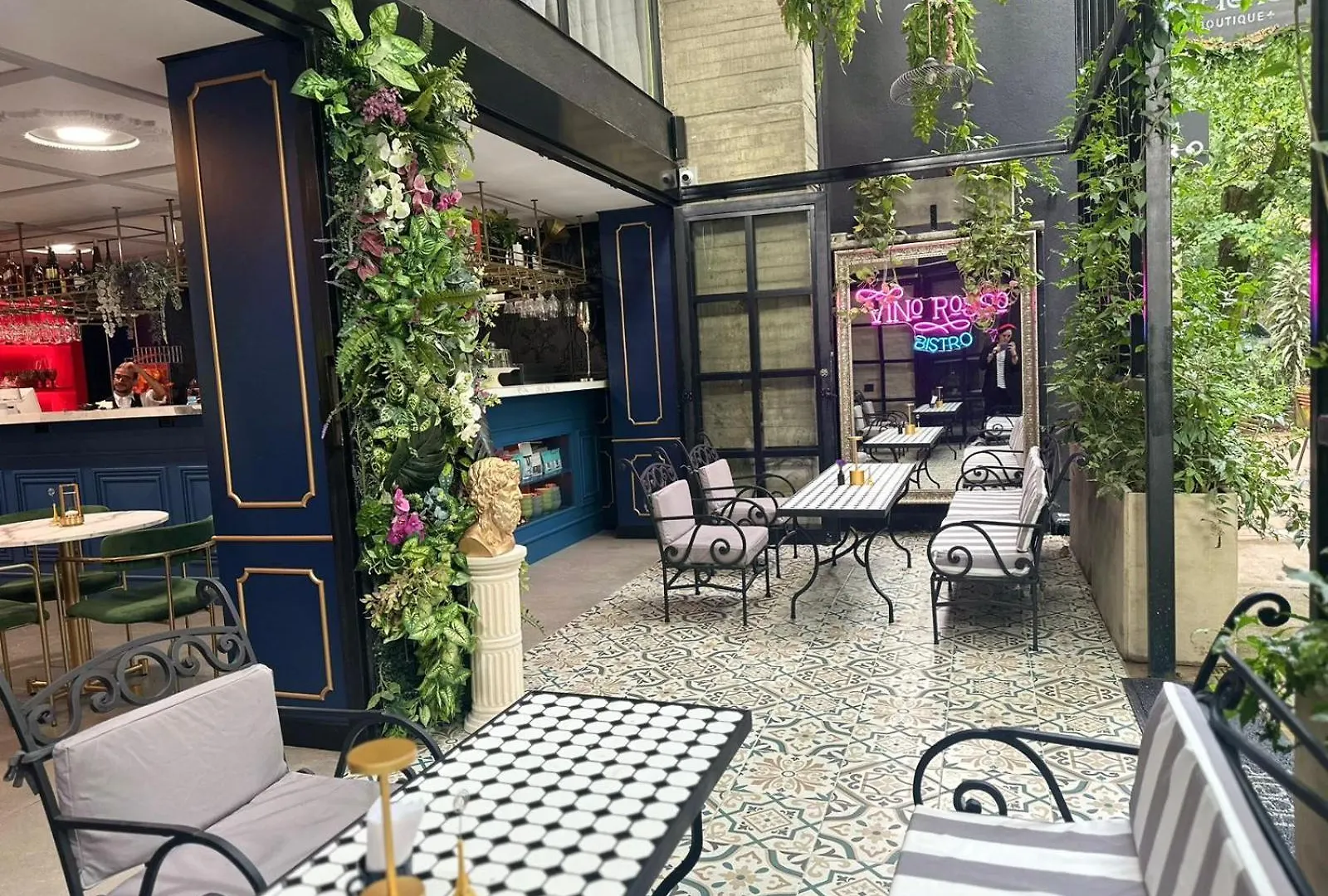 ****  Hotel Helene Medellin Colombia